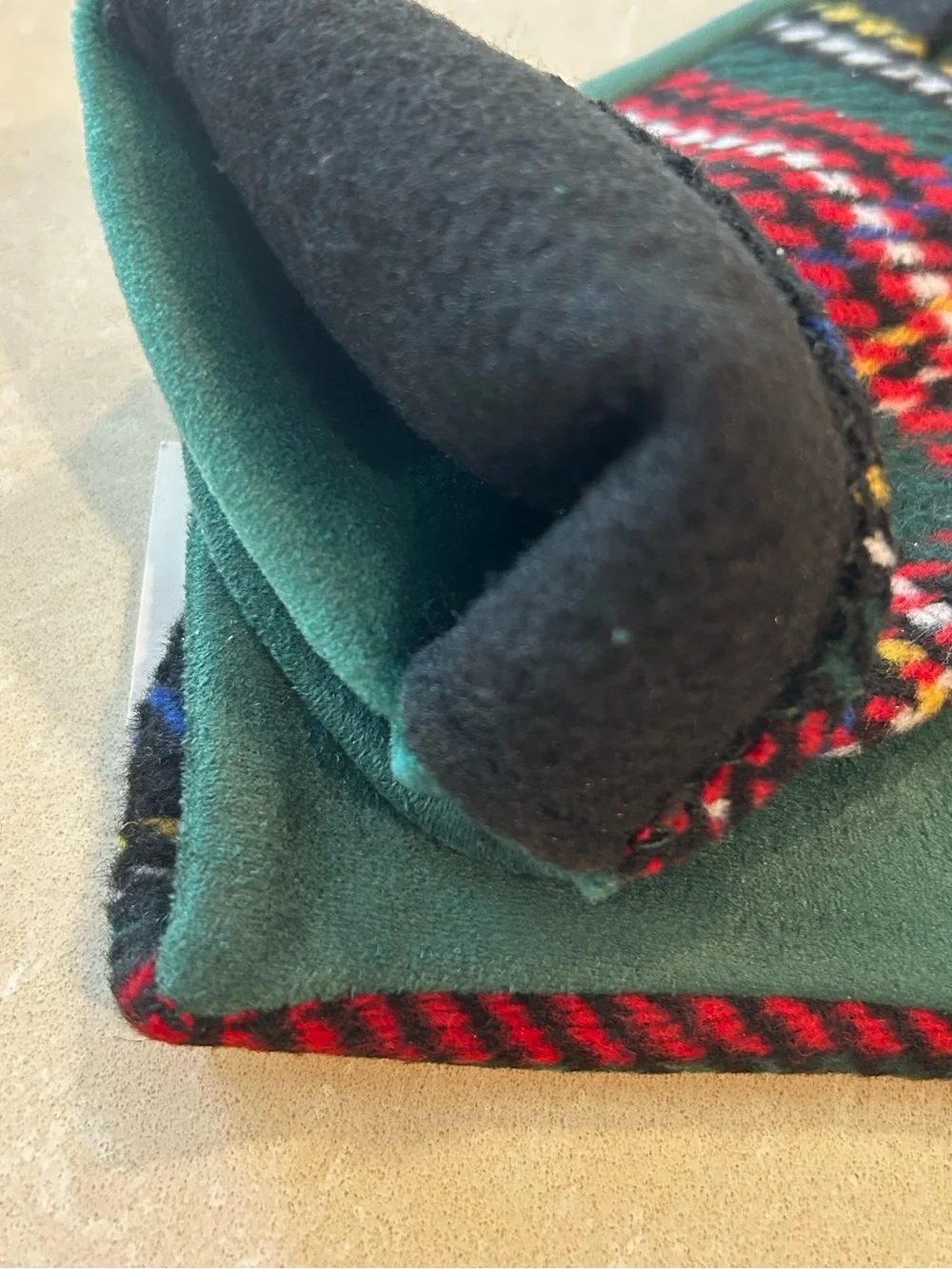 Women’s fleece touch screen winter gloves plaid